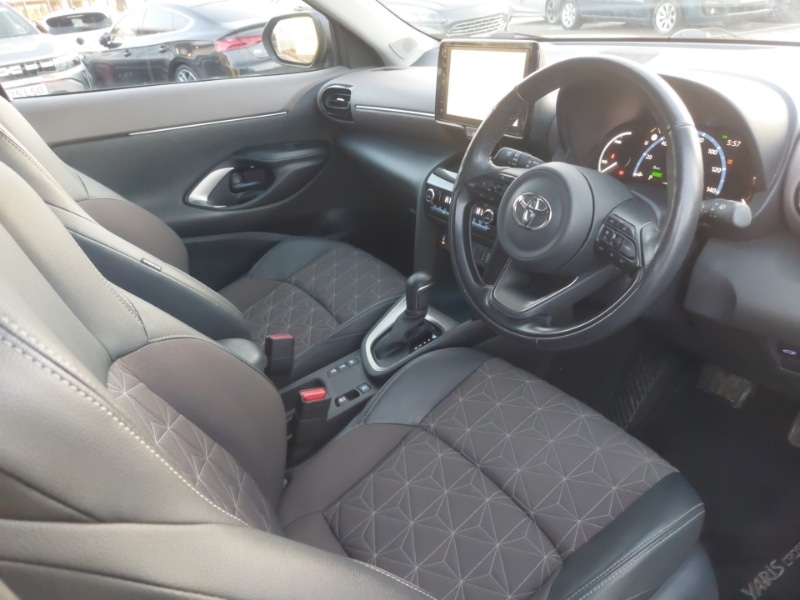 Used Toyota Yaris Cross 2022 for sale - 77623630: Photo 18