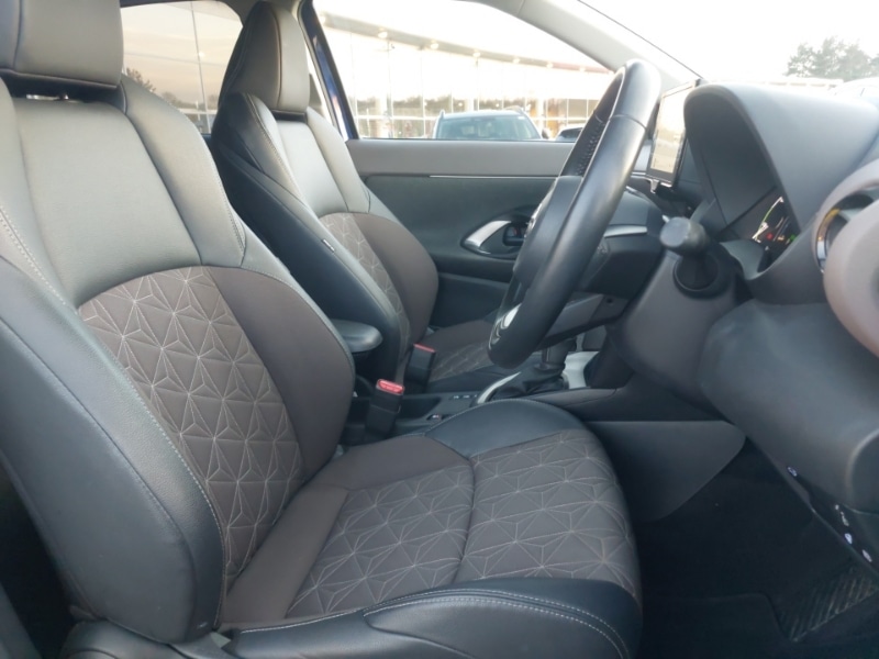 Used Toyota Yaris Cross 2022 for sale - 77623630: Photo 19