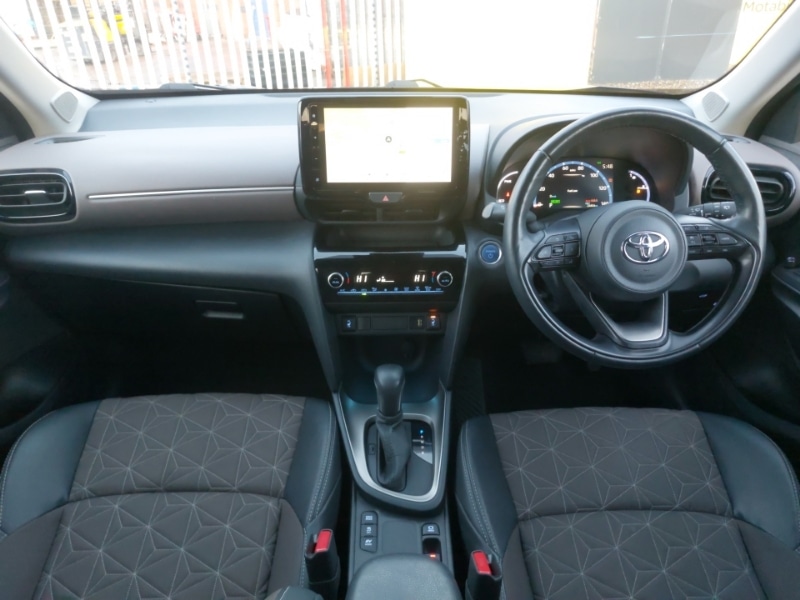 Used Toyota Yaris Cross 2022 for sale - 77623630: Photo 2