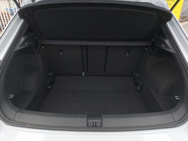 Used Volkswagen T-Roc 2019 for sale - 76970676: Photo 8