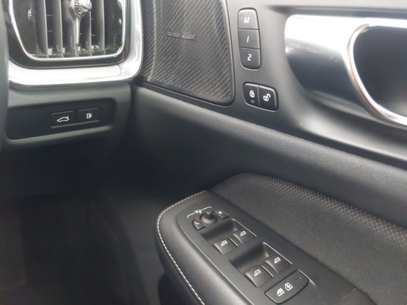 Used Volvo V60 2023 for sale - 77495227: Photo 16