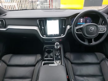 Used Volvo V60 2023 for sale - 77495227: Photo