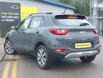 Used Kia Stonic 2022 for sale - 76459763: Photo