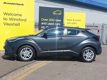 Used Toyota C-HR 2023 for sale - 79171522: Photo