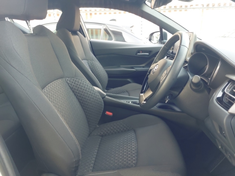 Used Toyota C-HR 2023 for sale - 77969382: Photo 19