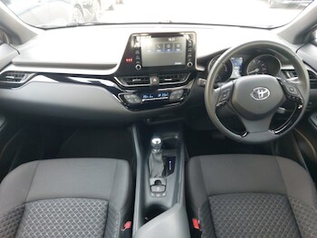 Used Toyota C-HR 2023 for sale - 77969382: Photo