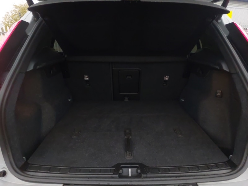 Used Volvo XC40 2024 for sale - 77126489: Photo 8