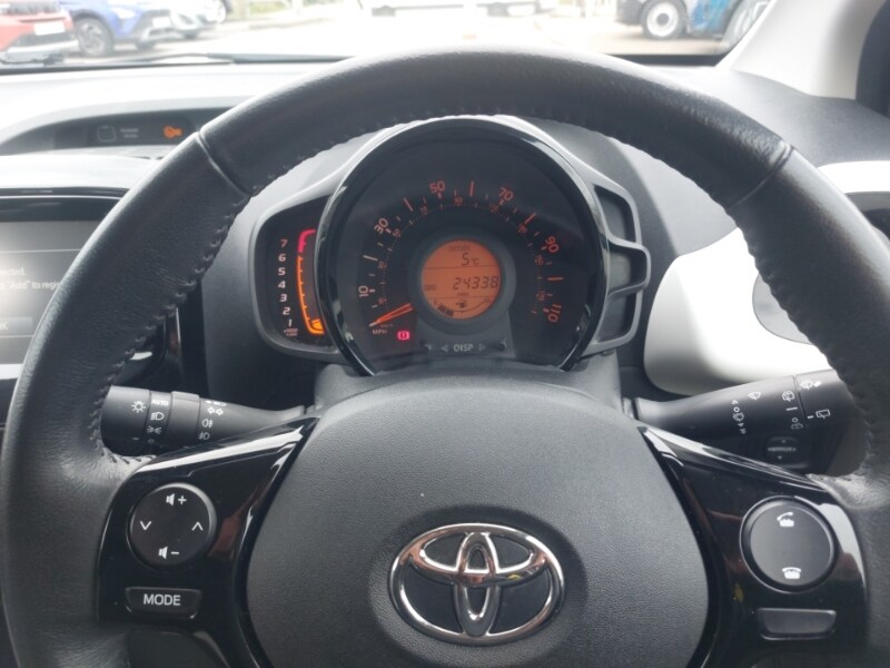 Used Toyota AYGO 2018 for sale - 77595858: Photo 15