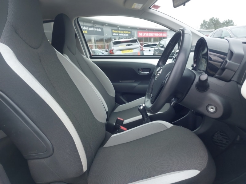 Used Toyota AYGO 2018 for sale - 77595858: Photo 19