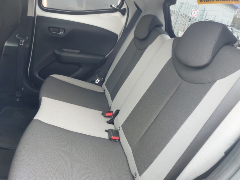 Used Toyota AYGO 2018 for sale - 77595858: Photo 6