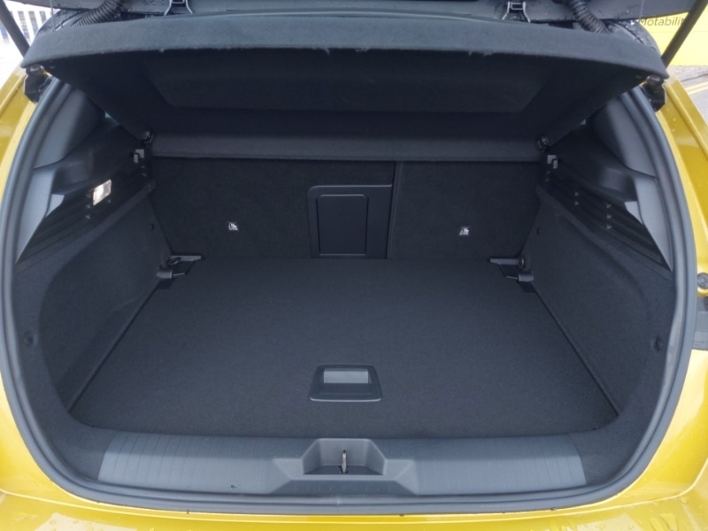 Used Vauxhall Astra 2025 for sale - 76860242: Photo 8