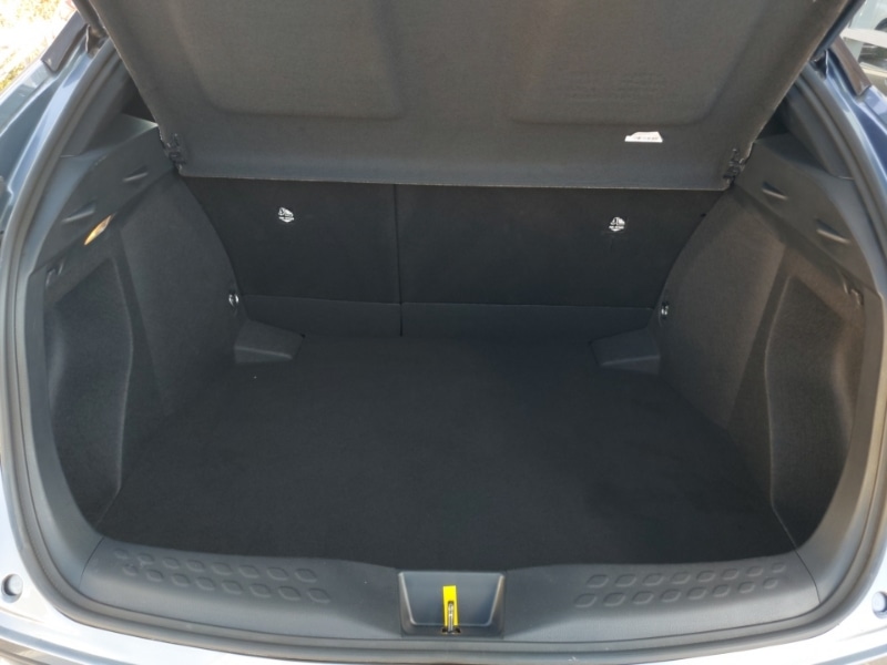 Used Toyota C-HR 2023 for sale - 78147659: Photo 8