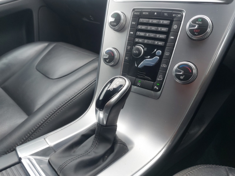 Used Volvo XC60 2017 for sale - 77815731: Photo 14