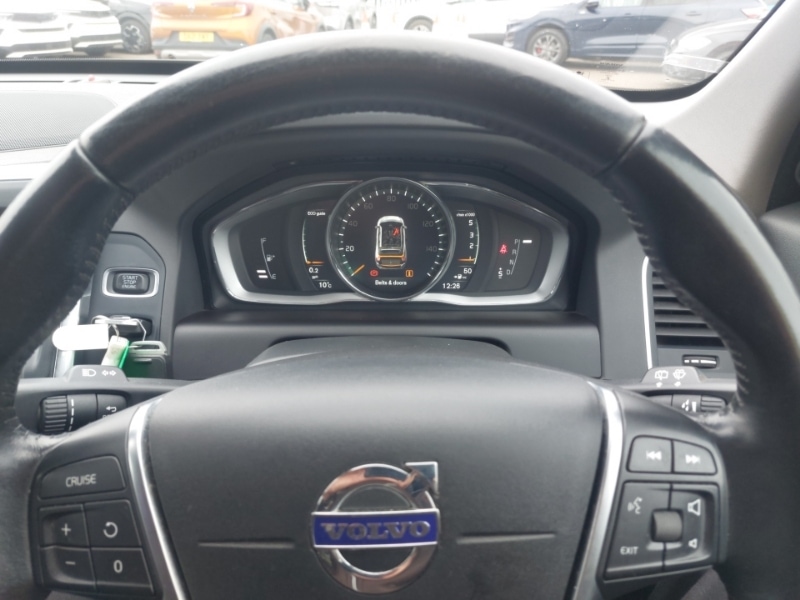 Used Volvo XC60 2017 for sale - 77815731: Photo 15