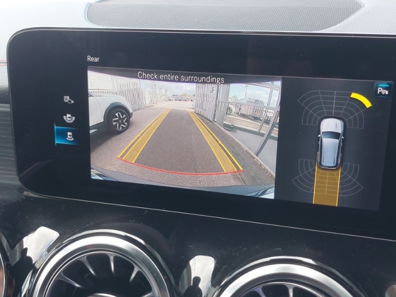 Used Mercedes-Benz EQB 2022 for sale - 76328831: Photo 11