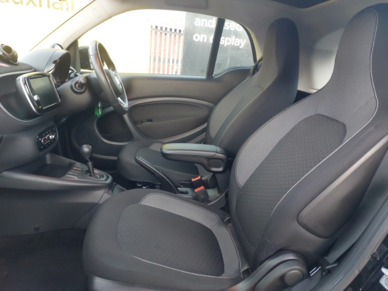 Used smart fortwo 2021 for sale - 77357929: Photo 5