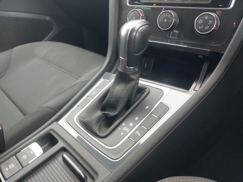 Used Volkswagen Golf 2019 for sale - 76383906: Photo 14