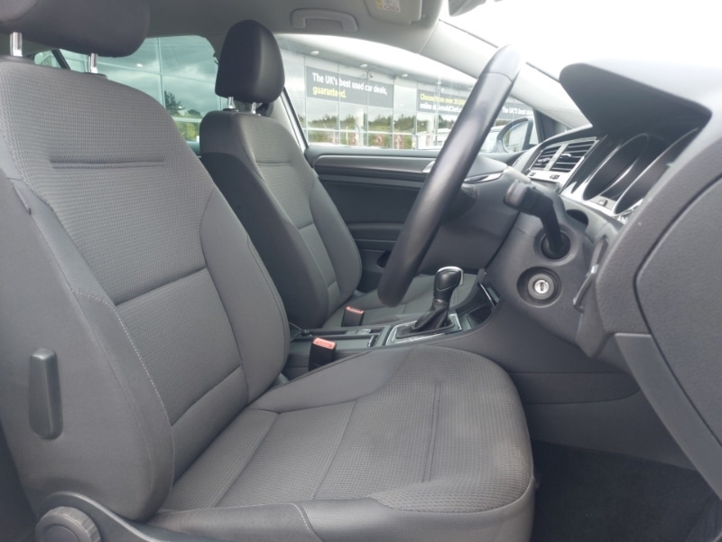 Used Volkswagen Golf 2019 for sale - 76383906: Photo 19