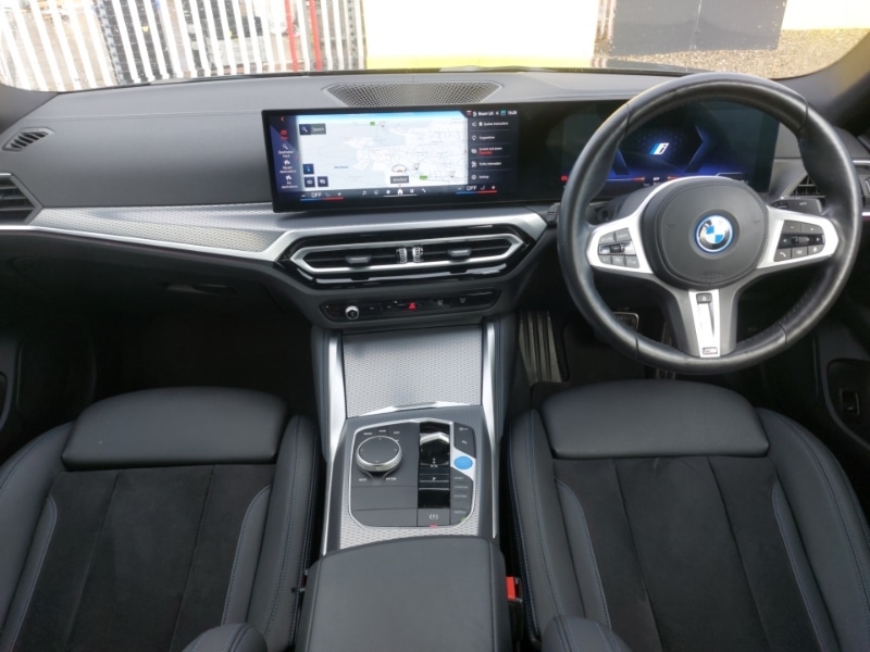 Used BMW i4 2024 for sale - 76369761: Photo 2
