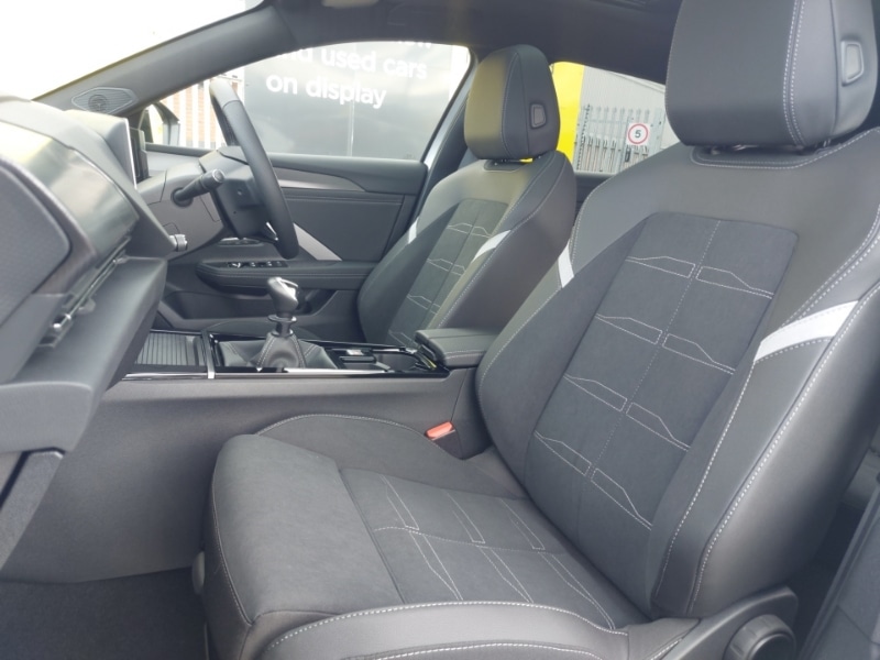 Used Vauxhall Astra 2025 for sale - 76331904: Photo 5