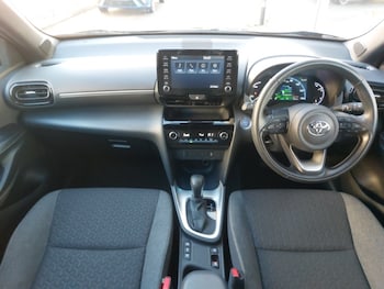 Used Toyota Yaris Cross 2022 for sale - 77694992: Photo