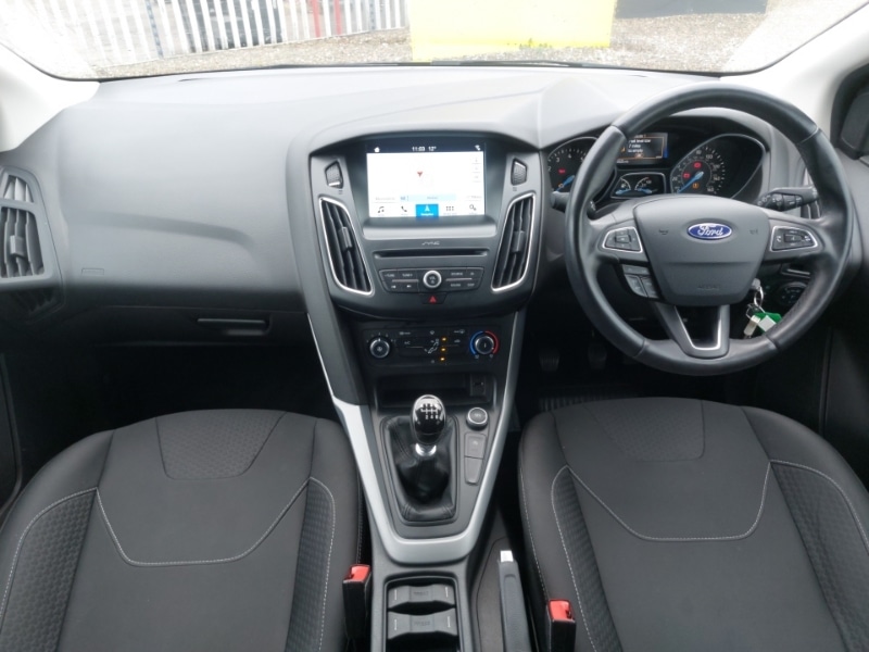 Used Ford Focus 2017 for sale - 76543408: Photo 2