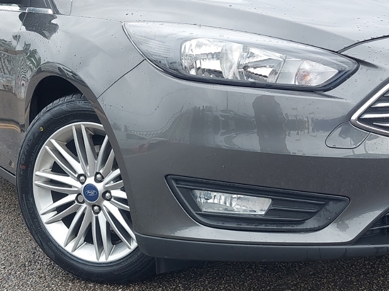 Used Ford Focus 2017 for sale - 76543408: Photo 9