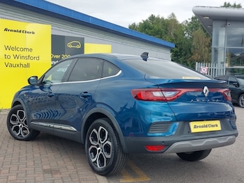 Used Renault Arkana 2023 for sale - 79303110: Photo