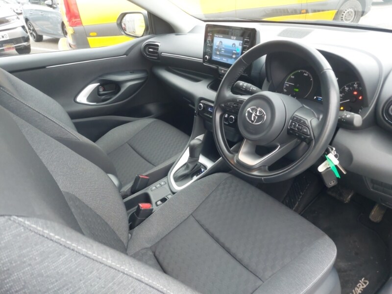 Used Toyota Yaris 2022 for sale - 77299806: Photo 18