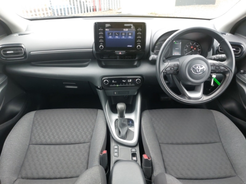 Used Toyota Yaris 2022 for sale - 77299806: Photo 2