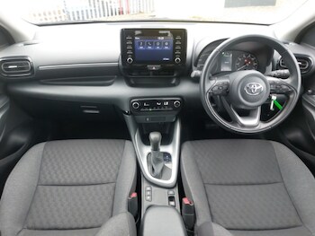 Used Toyota Yaris 2022 for sale - 77299806: Photo