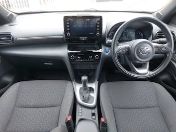 Used Toyota Yaris Cross 2022 for sale - 75652655: Photo