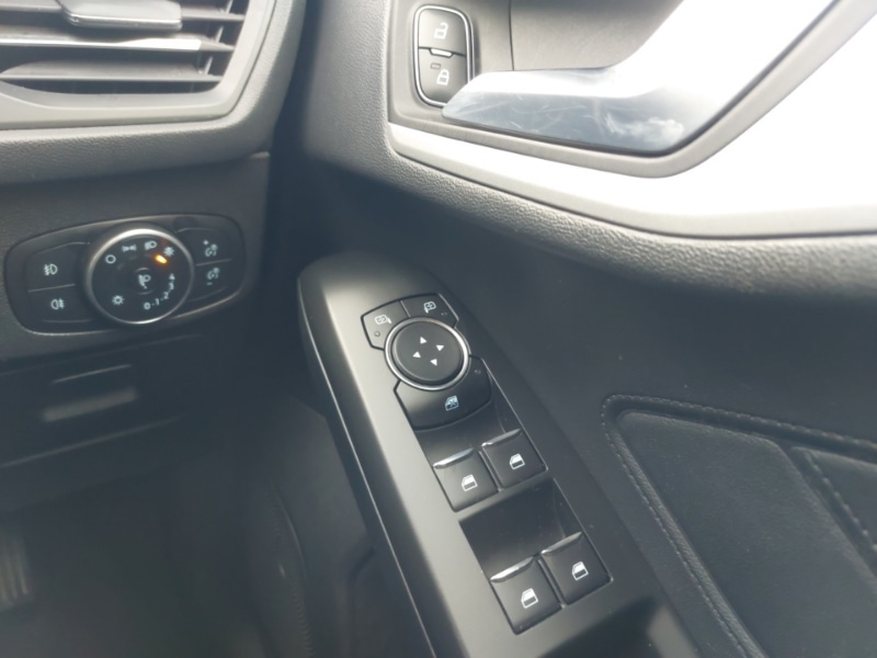 Used Ford Focus 2019 for sale - 78041349: Photo 16