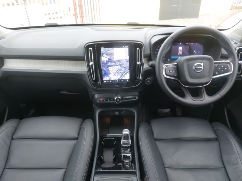 Used Volvo XC40 2024 for sale - 76213183: Photo 2
