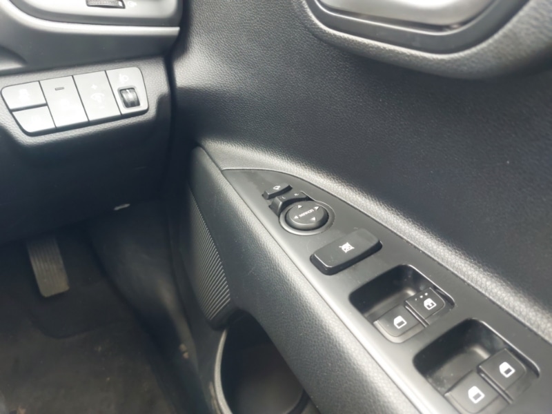 Used Kia Stonic 2022 for sale - 76764054: Photo 16