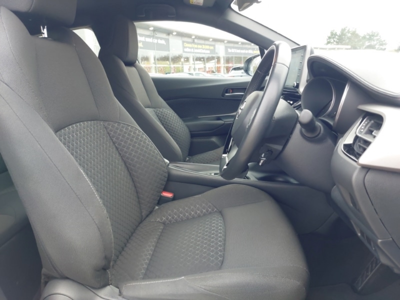 Used Toyota C-HR 2023 for sale - 77992726: Photo 19