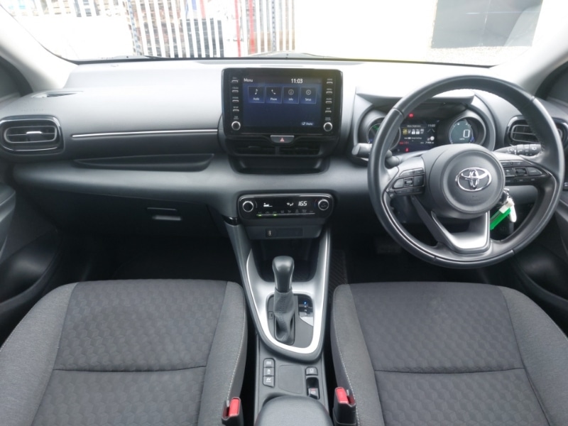 Used Toyota Yaris 2023 for sale - 77595857: Photo 2
