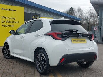 Used Toyota Yaris 2023 for sale - 77595857: Photo