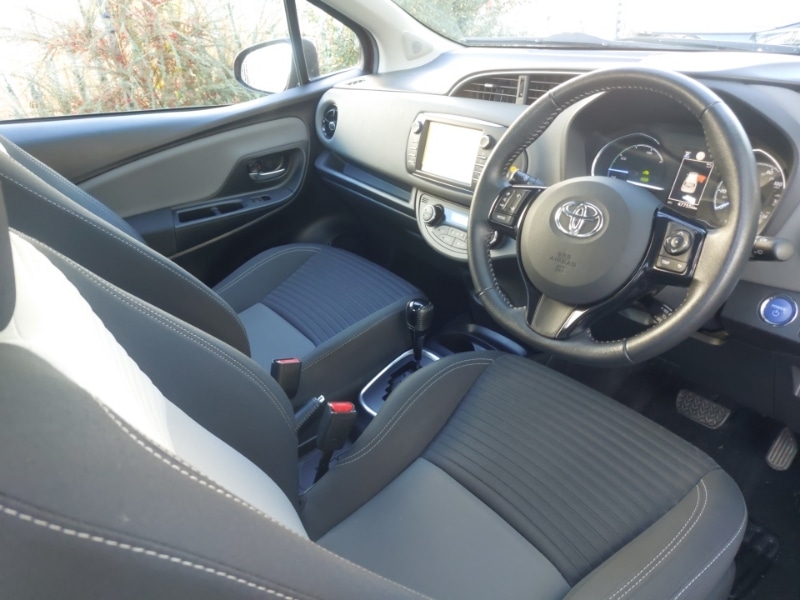 Used Toyota Yaris 2018 for sale - 77119254: Photo 18