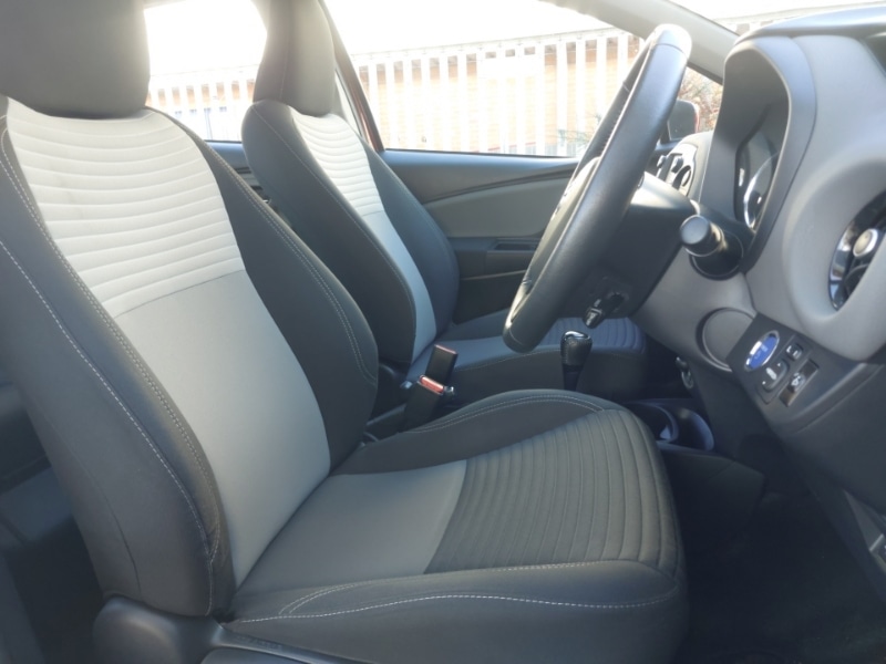 Used Toyota Yaris 2018 for sale - 77119254: Photo 19