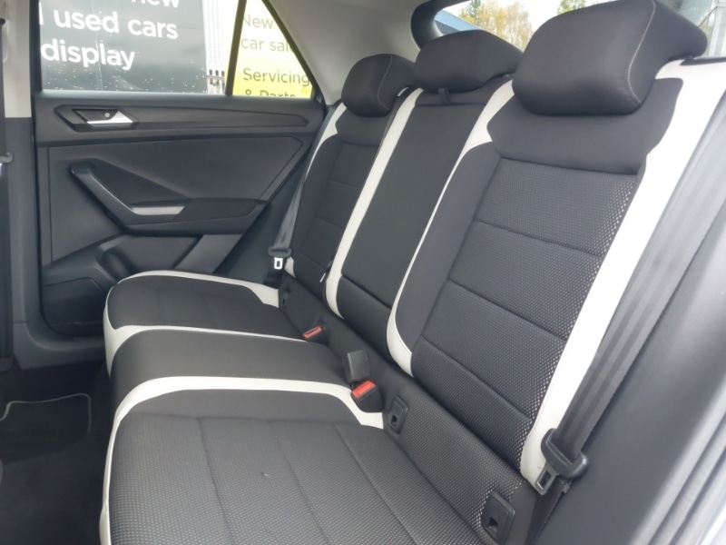 Used Volkswagen T-Roc 2018 for sale - 76478515: Photo 6