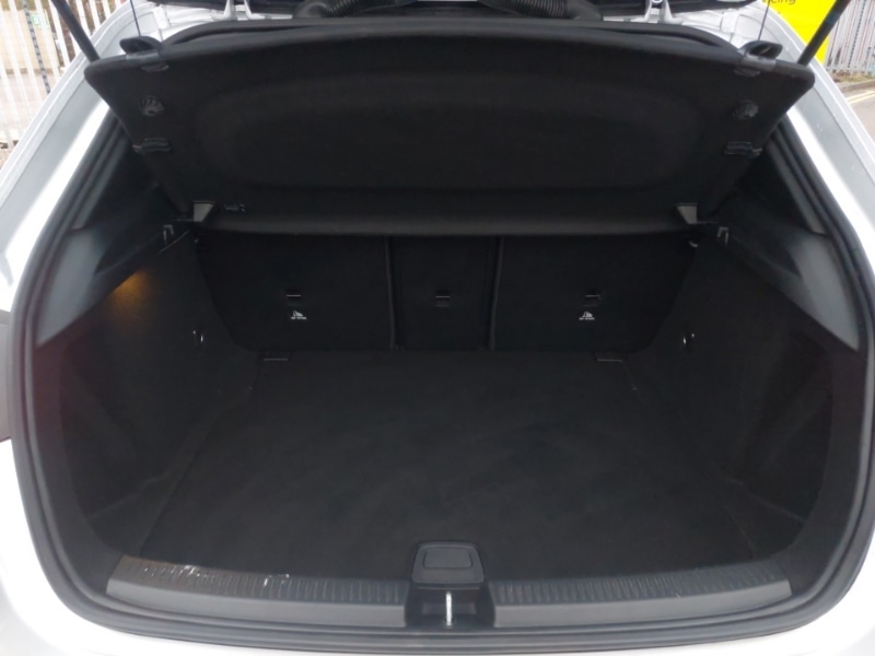 Used Mercedes-Benz A-Class 2018 for sale - 76713520: Photo 8