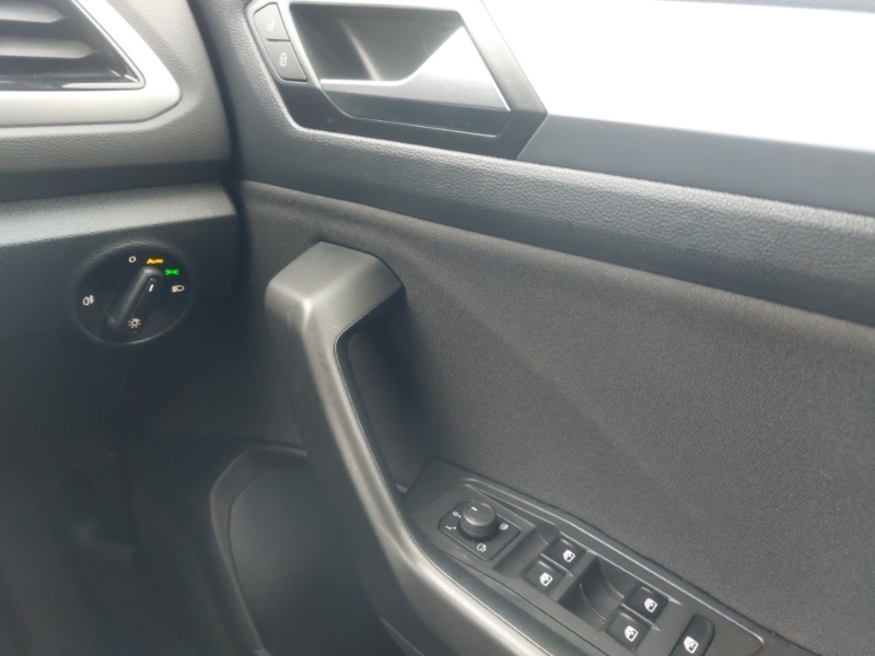 Used Volkswagen T-Roc 2023 for sale - 77380147: Photo 16