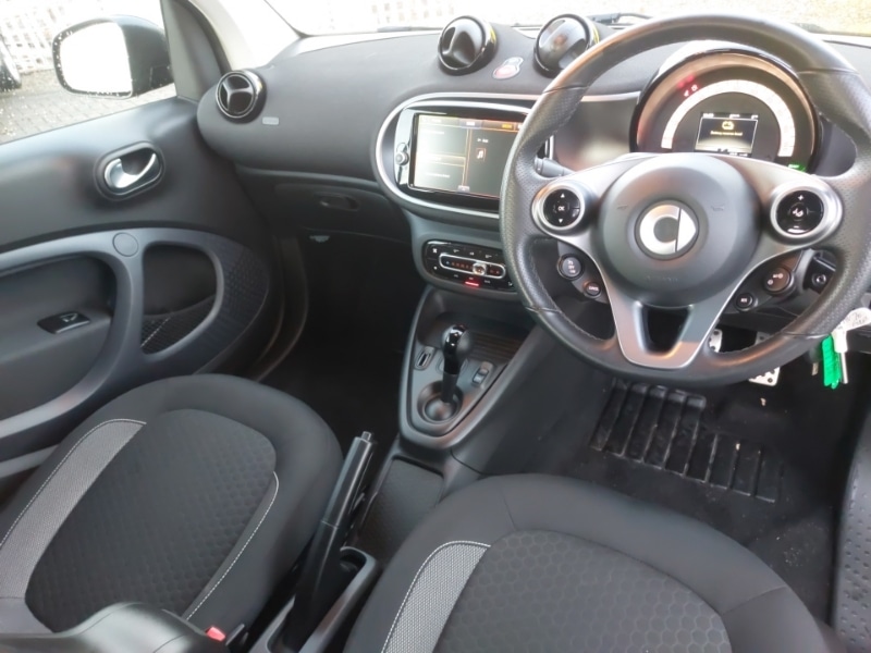 Used smart fortwo 2021 for sale - 77284669: Photo 2