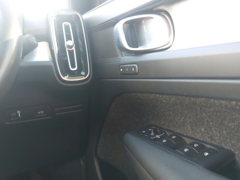 Used Volvo XC40 2018 for sale - 77750730: Photo 16