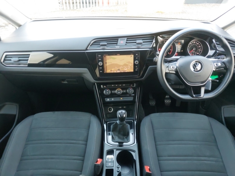 Used Volkswagen Touran 2020 for sale - 77815784: Photo 2