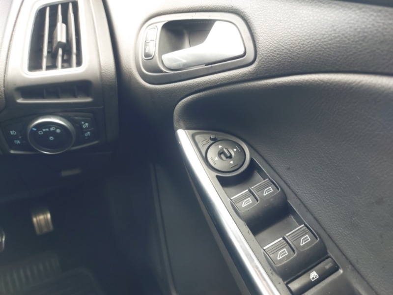 Used Ford Focus 2018 for sale - 78126643: Photo 16