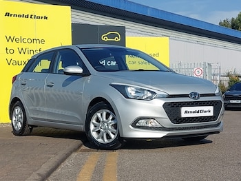 Used Hyundai i20 2017 for sale - 79517503: Photo