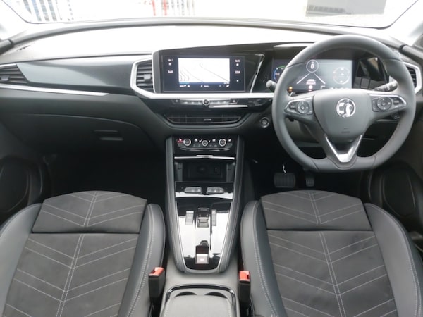 Used Vauxhall Grandland 2024 for sale - 76150648: Photo 2