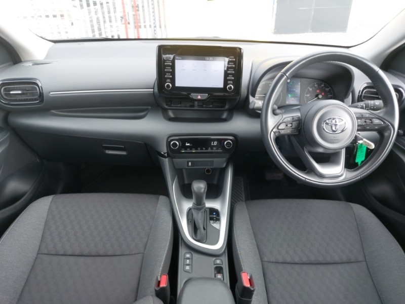 Used Toyota Yaris 2022 for sale - 76397480: Photo 2